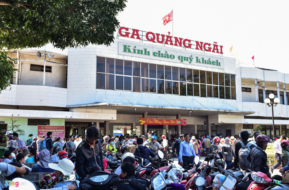 Nước mắt ngày chia ly sau kỳ nghỉ Tết